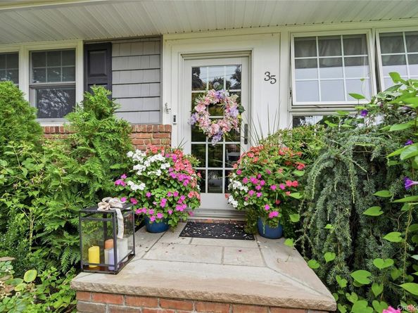 35 Reid Avenue, Rockville Centre NY 11570
