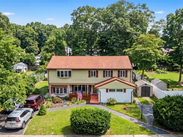 43 Horton Street, West Islip NY 11795