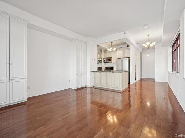 4-74 48th Avenue 5A, Long Island City NY 11109