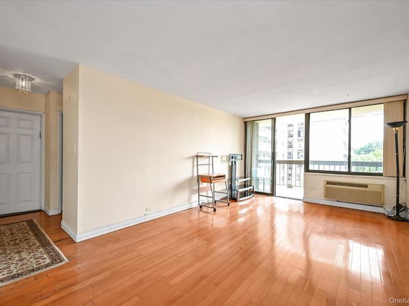 150-38 Union Turnpike 6F, Flushing NY 11367