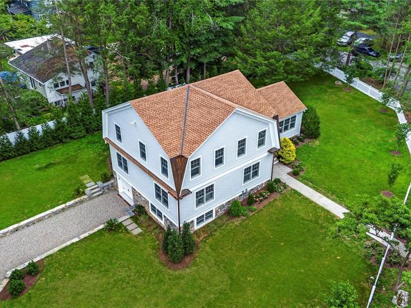 21 Twin Lakes Road, South Salem NY 10590