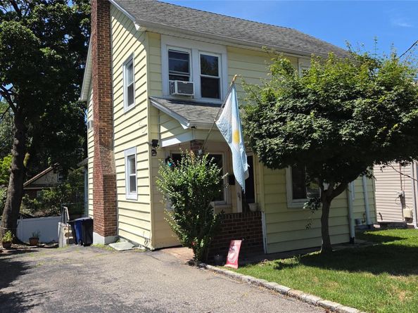 34 Irma Avenue, Port Washington NY 11050