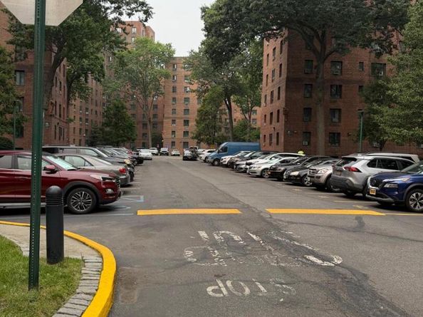 1605 Metropolitan Avenue 12C, Bronx NY 10462