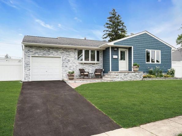 5 Stagg Lane, Commack NY 11725