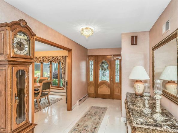 3901 Jane Court, Seaford NY 11783