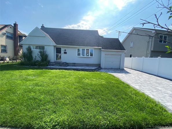 661 Tabor Place, East Meadow NY 11554
