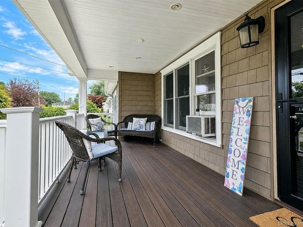 19 Evy Court, Sayville NY 11782