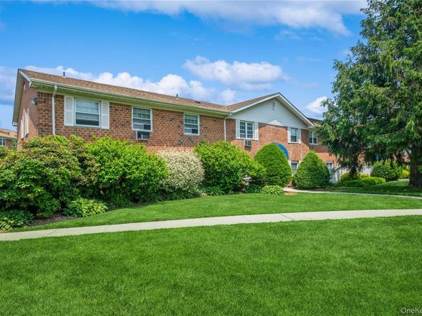 460 Old Town Road 8J, Port Jefferson Station NY 11776