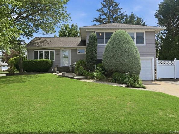 1279 Paul Street, Seaford NY 11783
