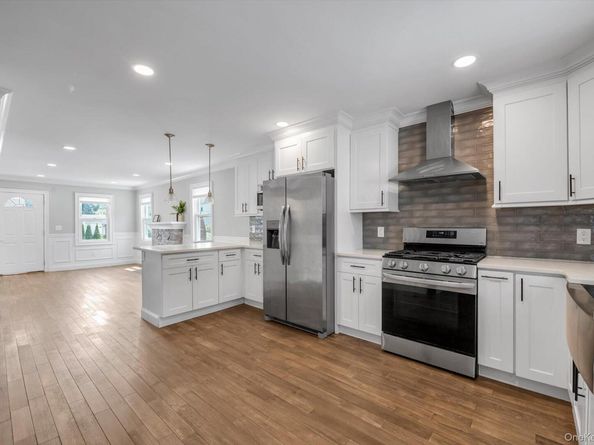 498 Farmers Avenue, Bellmore NY 11710