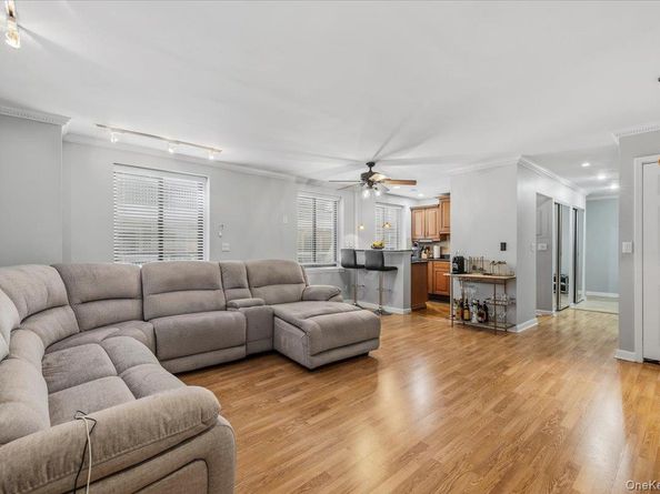 425 Shore Road 2D, Long Beach NY 11561