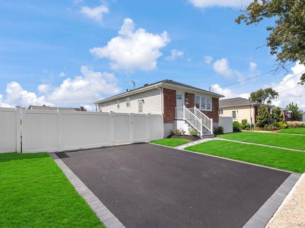 3280 Elliott Boulevard, Oceanside NY 11572