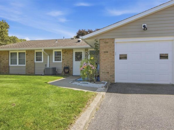 299 Cardiff Court B, Ridge NY 11961