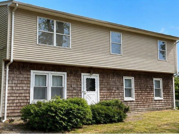 7 Gaynor Road, Centereach NY 11720