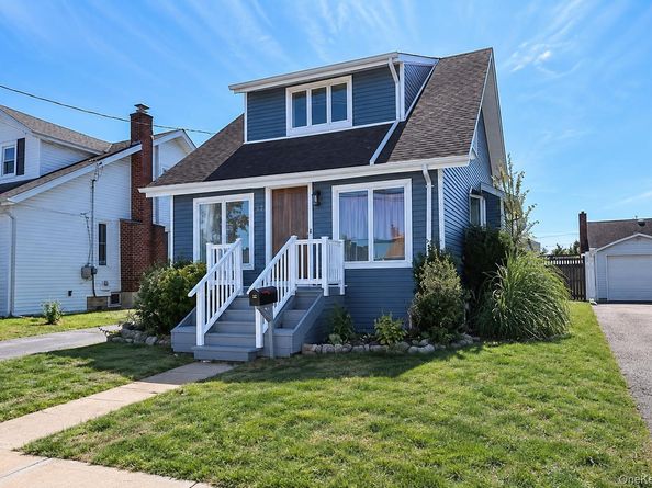 17 Ray Street, Freeport NY 11520