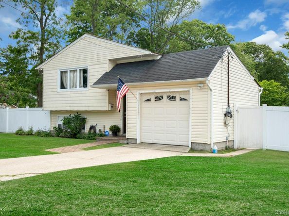 96 Huron Drive, Bay Shore NY 11706