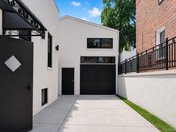 994 E 54th Street, Brooklyn NY 11234