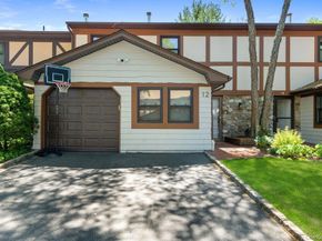 12 Cold Harbour Lane, Woodbury NY 11797