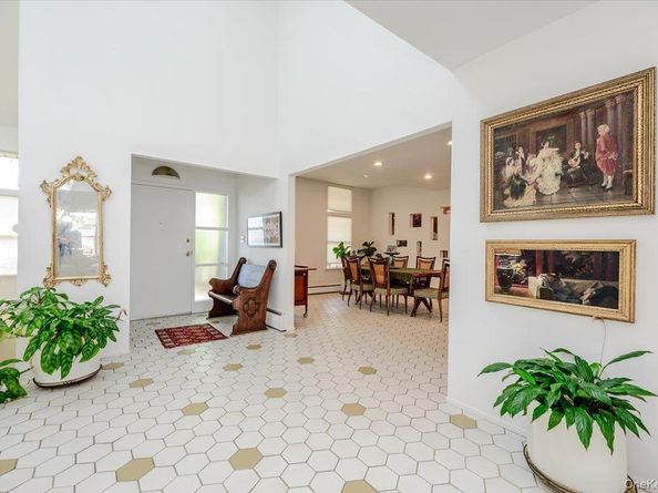248 Harbor Lane, Massapequa Park NY 11762