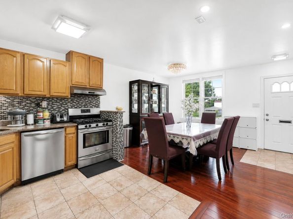 87-80 Little Neck Parkway, Floral Park NY 11001