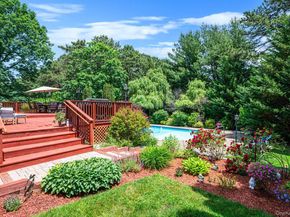 191 Natures Lane, Miller Place NY 11764