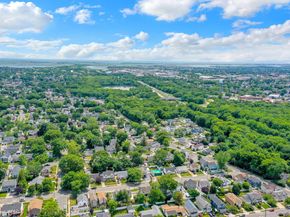 1893 Meadowbrook Road, Merrick NY 11566