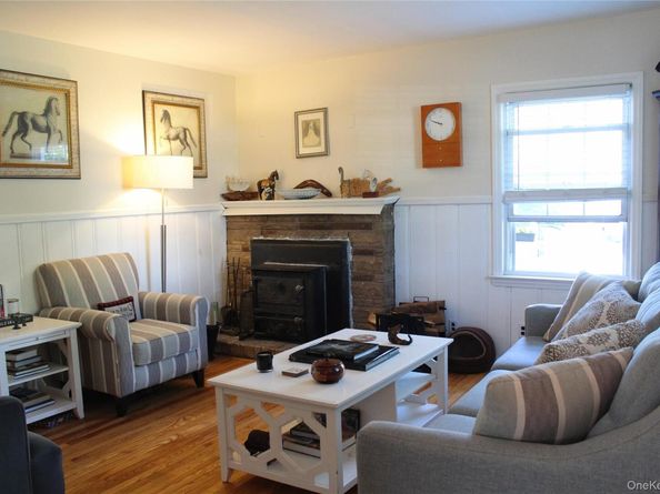 6 Howe Street, Huntington Station NY 11746