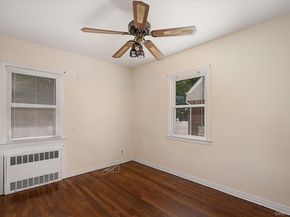 32 Croyden, New Hyde Park NY 11040
