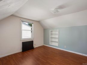 32 Croyden, New Hyde Park NY 11040