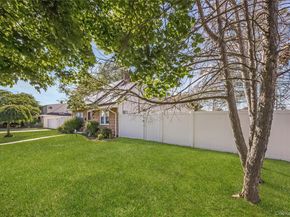 65 Club Lane, Levittown NY 11756