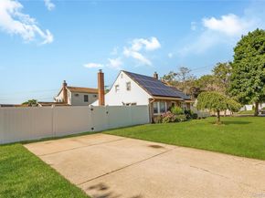 65 Club Lane, Levittown NY 11756