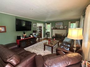 185 Holden Avenue, Cutchogue NY 11935