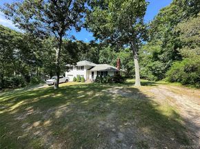 185 Holden Avenue, Cutchogue NY 11935