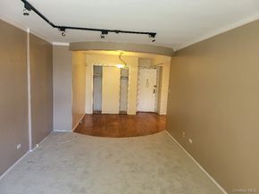 87-56 Francis Lewis Boulevard B62, Queens Village NY 11427