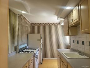 87-56 Francis Lewis Boulevard B62, Queens Village NY 11427