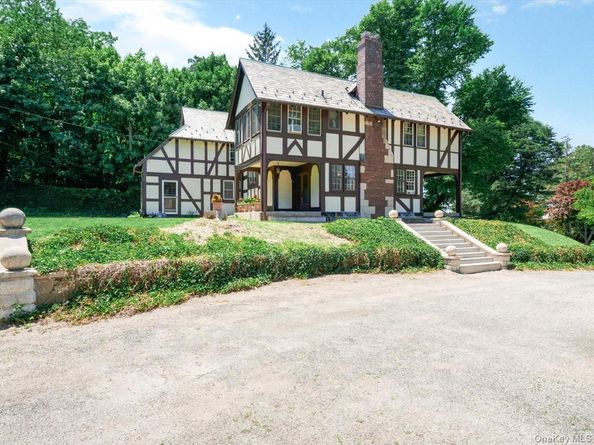 51 Crescent Road, Port Washington NY 11050