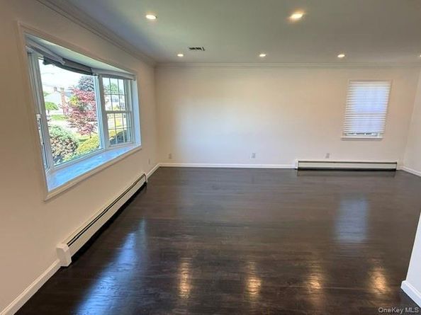 322 N Virginia Avenue, Massapequa NY 11758