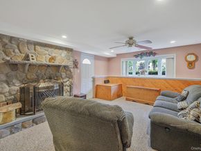 7 Elmwood Road, Deer Park NY 11729