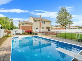 7 Elmwood Road, Deer Park NY 11729