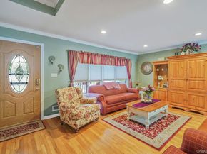 7 Elmwood Road, Deer Park NY 11729