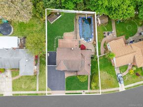 7 Elmwood Road, Deer Park NY 11729