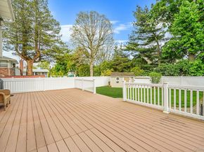 7 Elmwood Road, Deer Park NY 11729