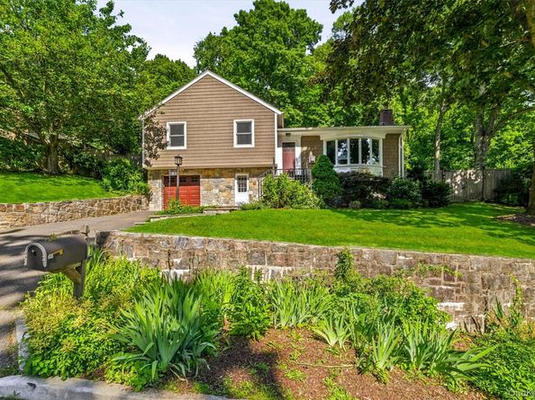 12 Overlook Road N, White Plains NY 10603