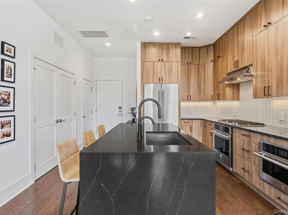 100 Legend Drive 206, Sleepy Hollow NY 10591