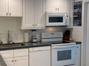 1000 Hillcrest CT. 111, Hollywood FL 33021