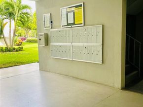 1000 Hillcrest CT. 111, Hollywood FL 33021