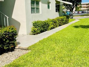 1000 Hillcrest CT. 111, Hollywood FL 33021