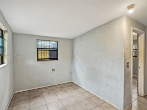 836 NW 101st St, Miami FL 33150