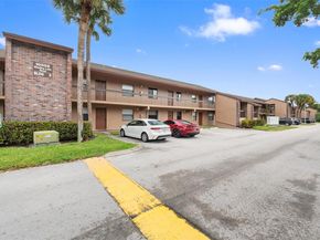 10005 S Winding Lake Rd 106, Sunrise FL 33351
