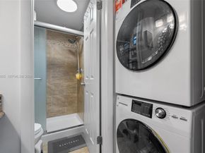 10005 S Winding Lake Rd 106, Sunrise FL 33351